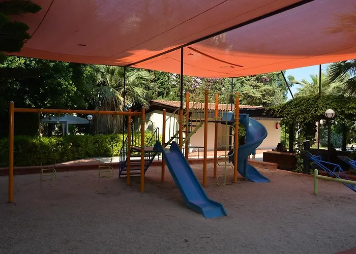 מלון דירות Turkiz Apart קמר